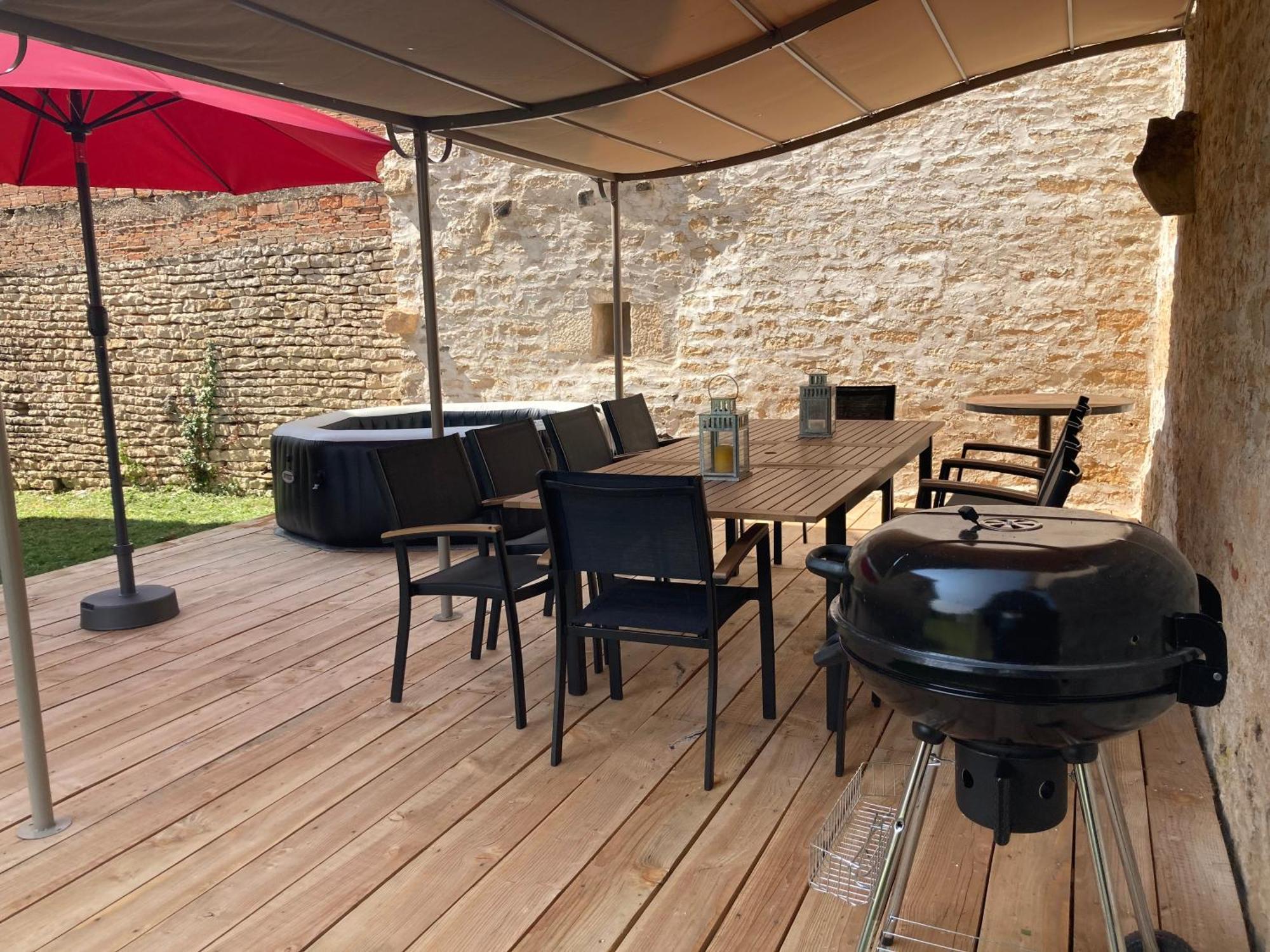 Le Presbytere - Touillon, Jacuzzi, 4 Chambres Pour 10 Εξωτερικό φωτογραφία